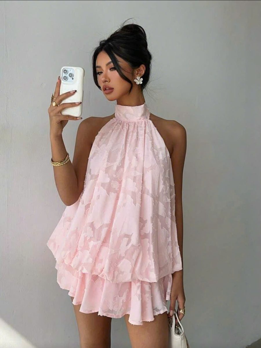 Áo cổ yếm phong cách tiểu thư